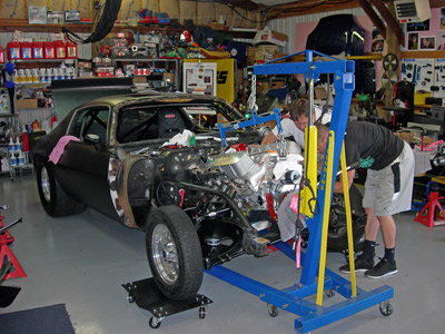 test fitting the 496 engine into the camaro.